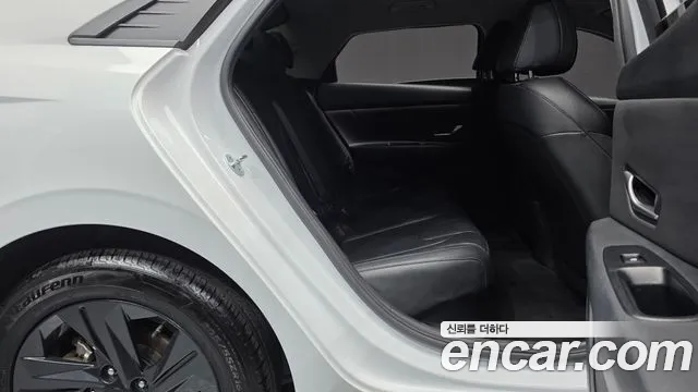 Hyundai AVANTE Modern — Фото автомобиля 12
