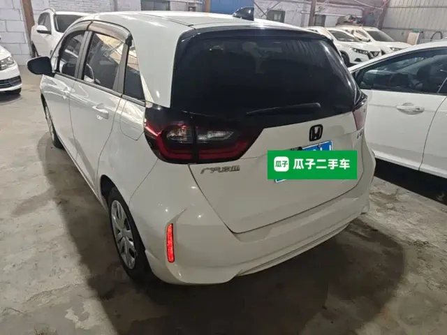 Honda Fit — Фото автомобиля 4