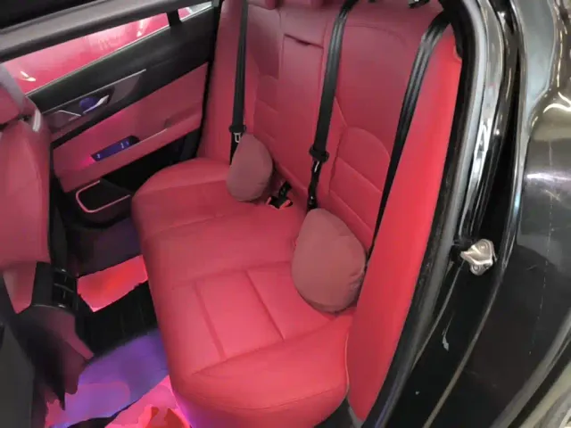 Jaguar XEL — Фото автомобиля 16