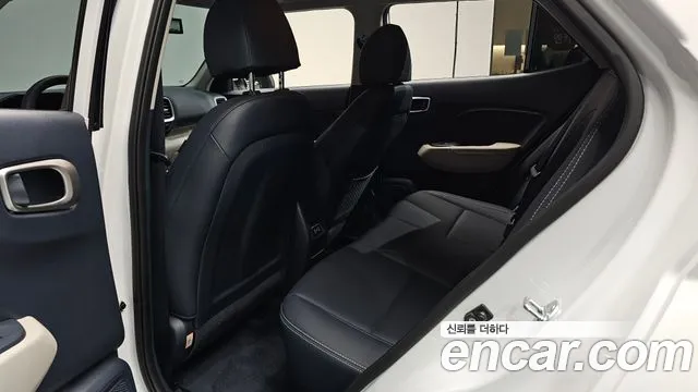 Hyundai Venue Venue 1.6 Premium — Фото автомобиля 12