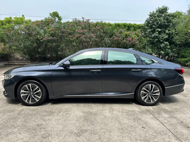 Honda Accord — Фото автомобиля 21