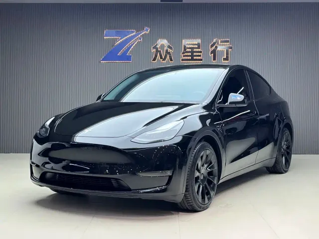 Фотография автомобиля — Tesla Model Y