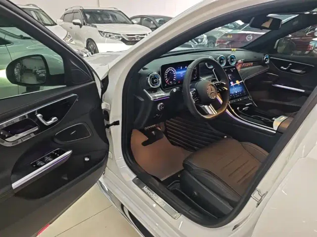 Mercedes-Benz C-Class — Фото автомобиля 15