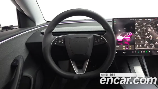 Tesla Model 3 — Фото автомобиля 11