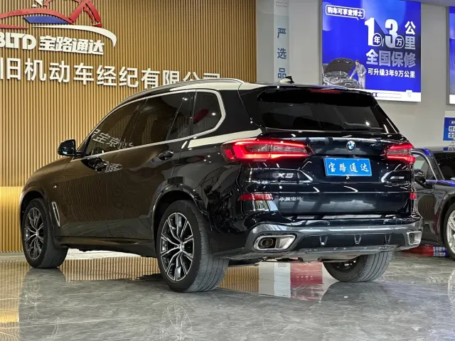BMW X5 — Фото автомобиля 4