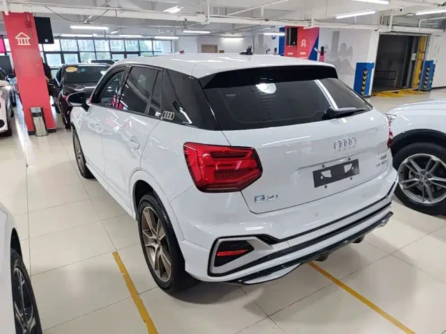 Audi Q2L — Фото автомобиля 4