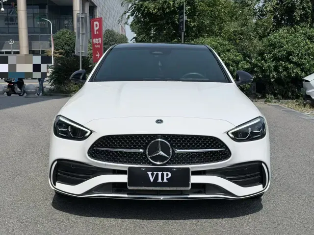Mercedes-Benz C-Class — Фото автомобиля 2
