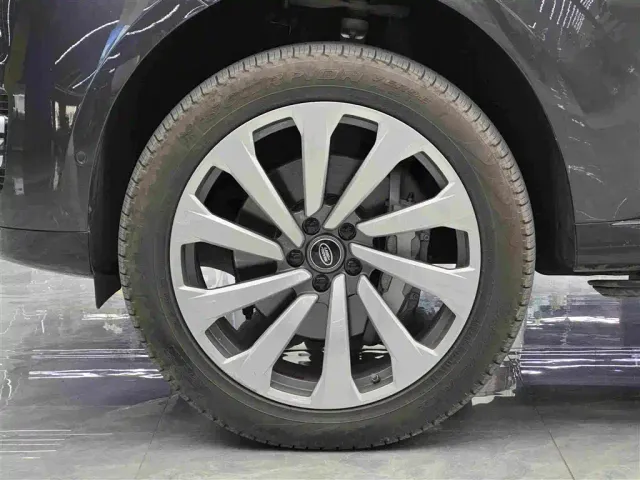 Land Rover Range Rover — Фото автомобиля 4