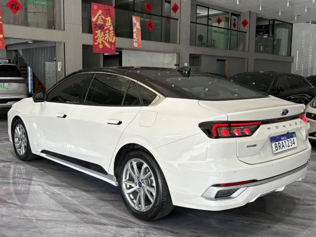 Ford Mondeo — Фото автомобиля 26