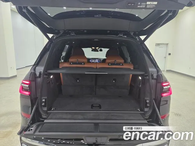 BMW X7 — Фото автомобиля 14