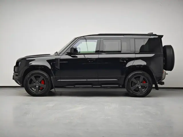 Land Rover Defender — Фото автомобиля 17