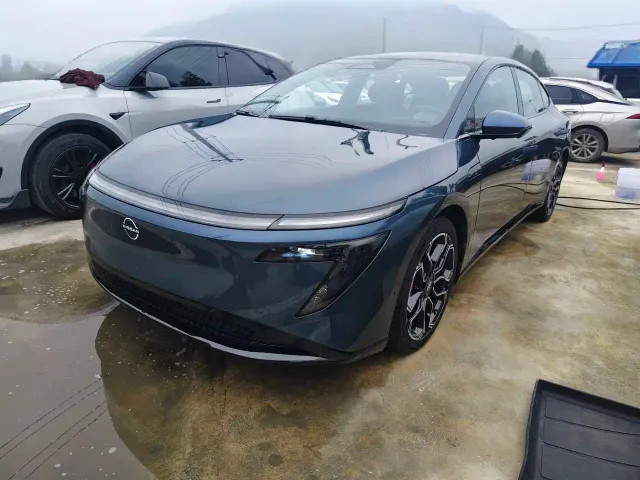 Фотография автомобиля — Nissan N7