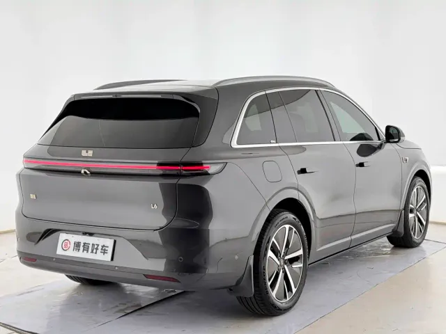 Li Auto L6 — Фото автомобиля 15