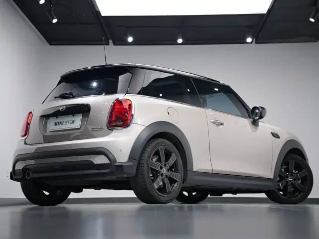 MINI Hatch — Фото автомобиля 6