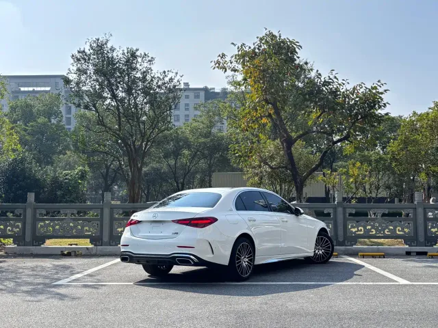 Mercedes-Benz C-Class — Фото автомобиля 4