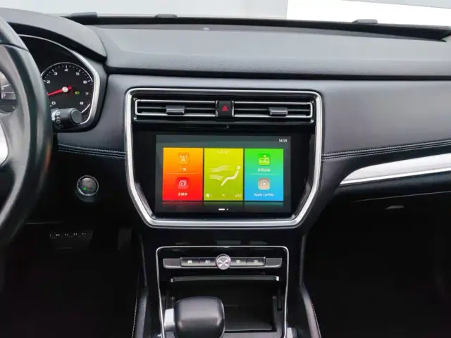 Roewe RX8 — Фото автомобиля 13
