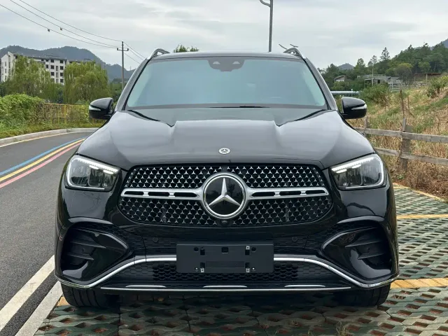 Mercedes-Benz GLE-Class — Фото автомобиля 2