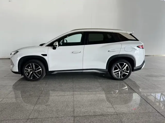 BYD Song L DM-i — Фото автомобиля 2