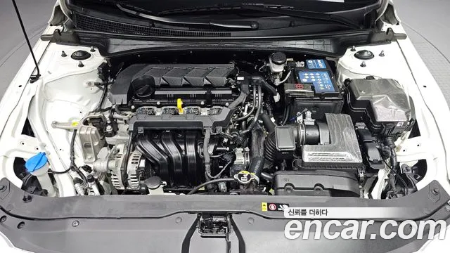 Hyundai Avante CN7 — Фото автомобиля 9