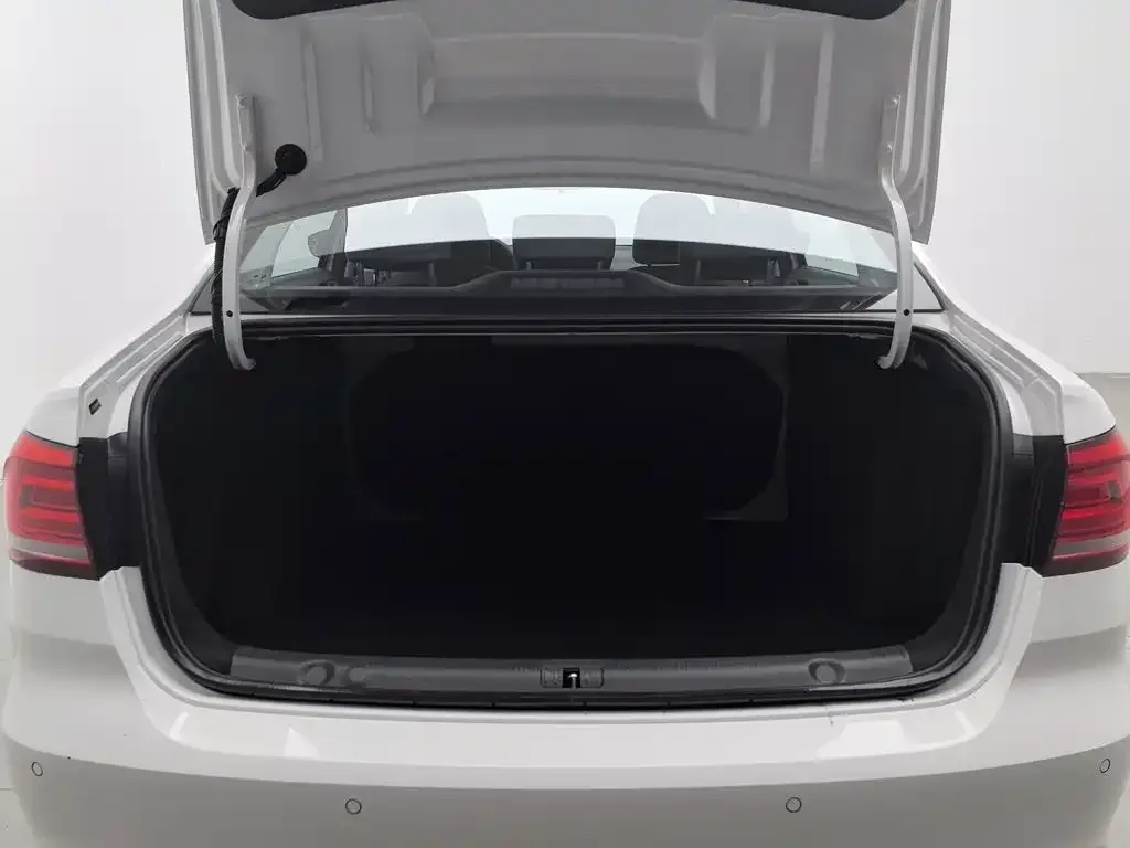Volkswagen Lavida 2019 Lavida Start 1.5L Auto Trend (China VI) — Фото автомобиля 16