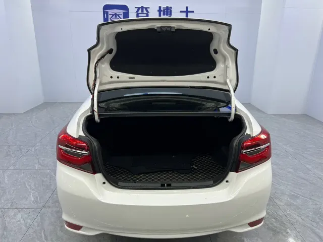 Toyota Vios — Фото автомобиля 15