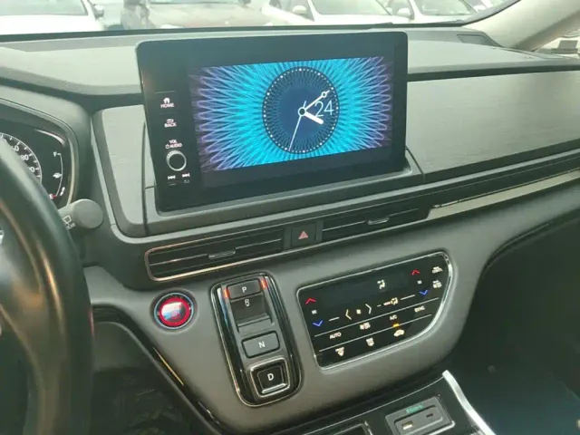 Honda Elysion — Фото автомобиля 12