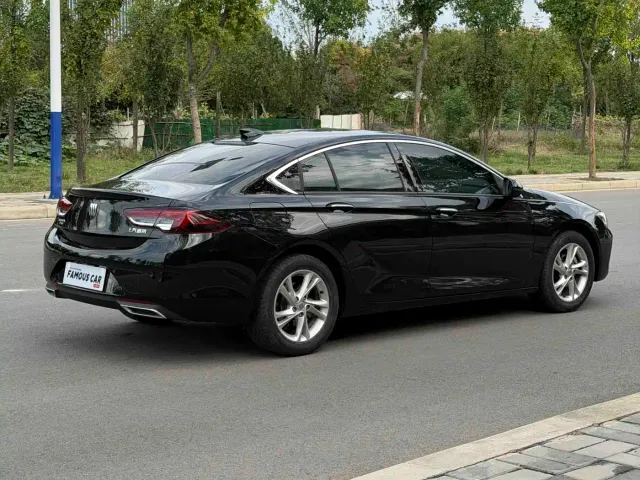 Buick Regal — Фото автомобиля 5