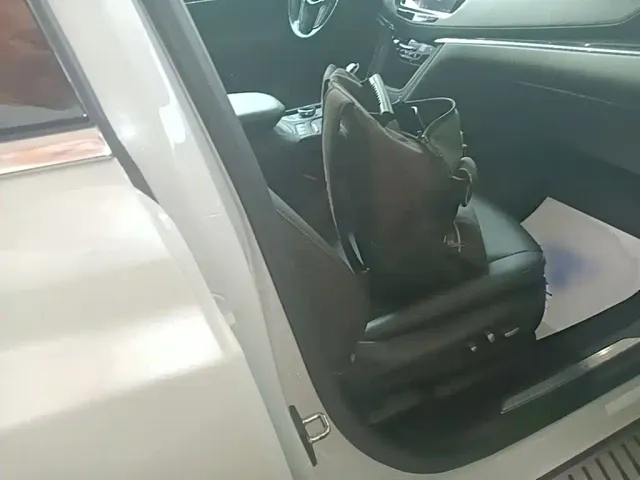 Cadillac XT5 — Фото автомобиля 24