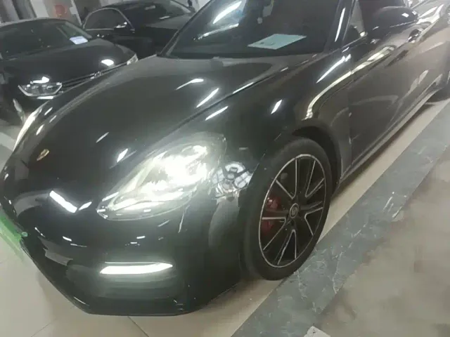 Porsche Panamera — Фото автомобиля 23