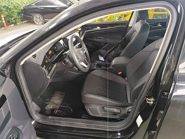 Volkswagen Passat — Фото автомобиля 15