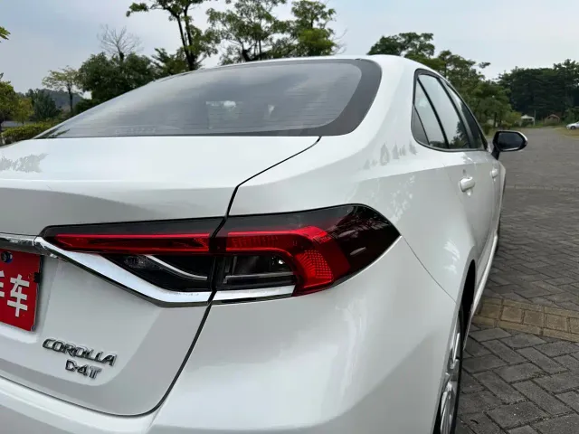Toyota Corolla — Фото автомобиля 10