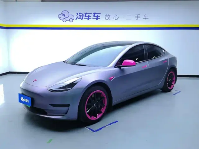 Фотография автомобиля — Tesla Model 3
