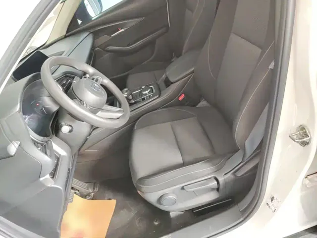 Mazda CX-30 EV — Фото автомобиля 14
