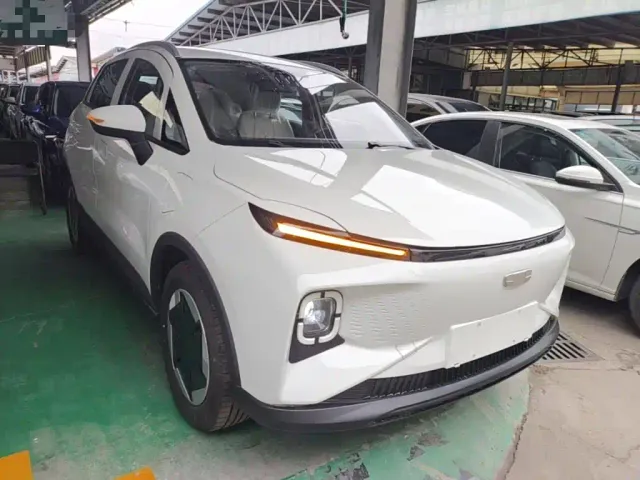 Geely Geometry E Firefly — Фото автомобиля 3
