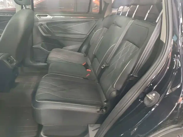 Volkswagen Tiguan L — Фото автомобиля 16