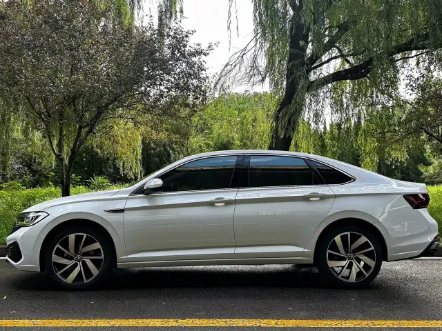 Volkswagen Sagitar — Фото автомобиля 3
