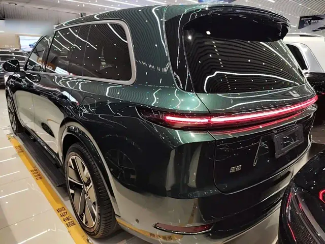Li Auto L9 — Фото автомобиля 4