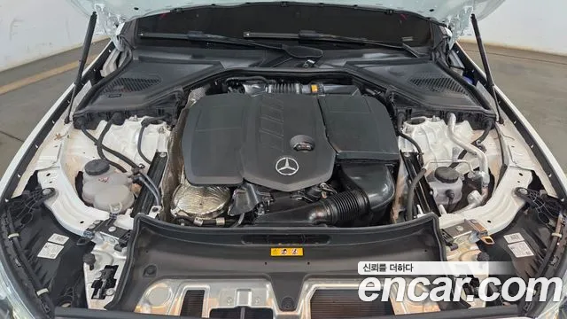 Mercedes-Benz E-Class — Фото автомобиля 6