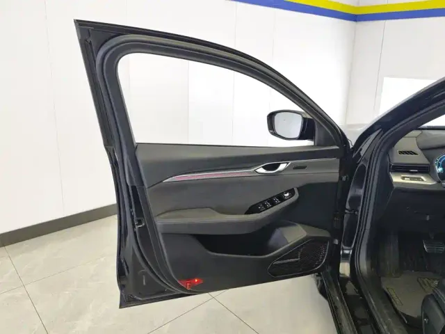 Geely Xingrui — Фото автомобиля 7
