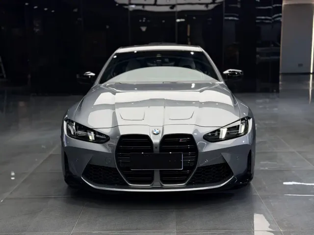 BMW M4 — Фото автомобиля 3