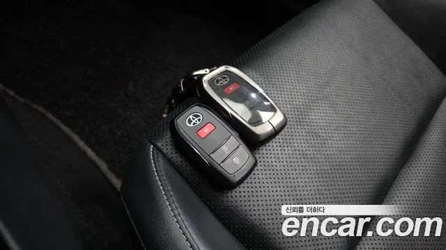 Toyota Prius — Фото автомобиля 28
