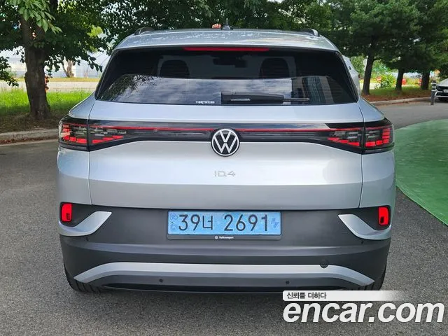 Volkswagen ID.4 — Фото автомобиля 4
