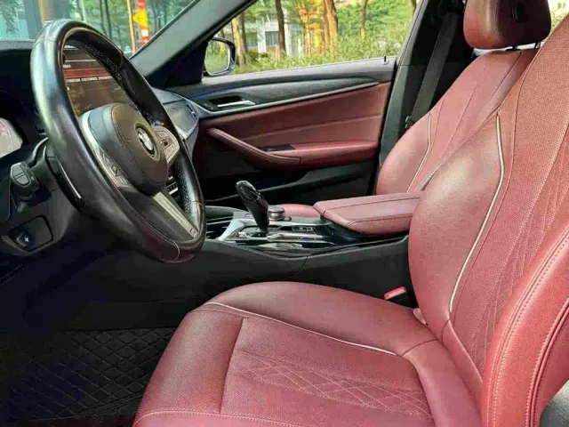 BMW 5 Series — Фото автомобиля 9