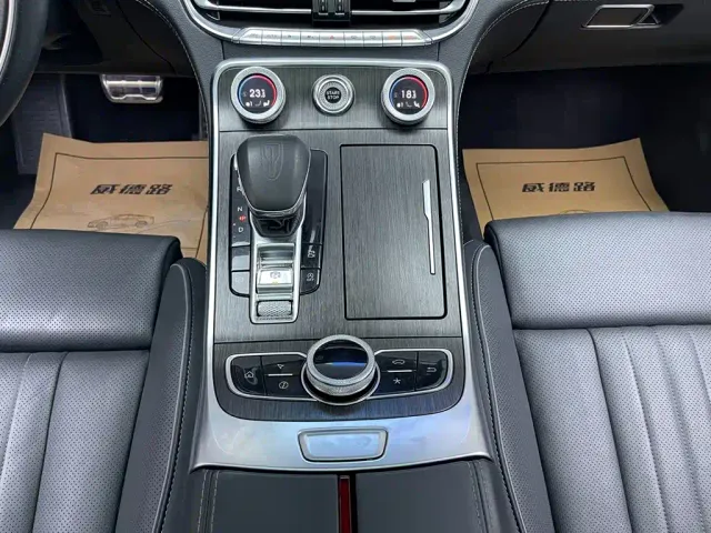 Hongqi H9 — Фото автомобиля 21
