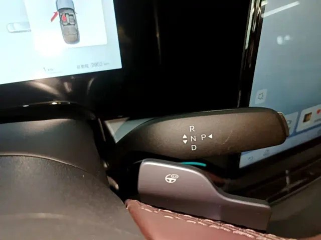 BYD Seal 07 DM-i — Фото автомобиля 13