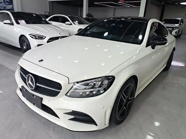 Фотография автомобиля — Mercedes-Benz C-Class