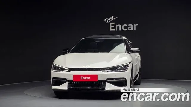 Kia EV6 — Фото автомобиля 4