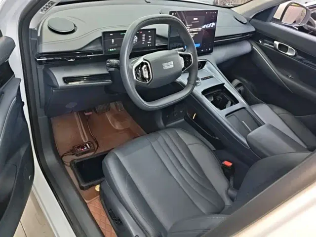 Geely Galaxy E5 — Фото автомобиля 9