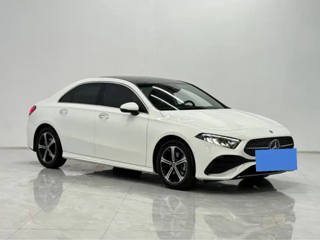 Mercedes-Benz A-Class — Фото автомобиля 3