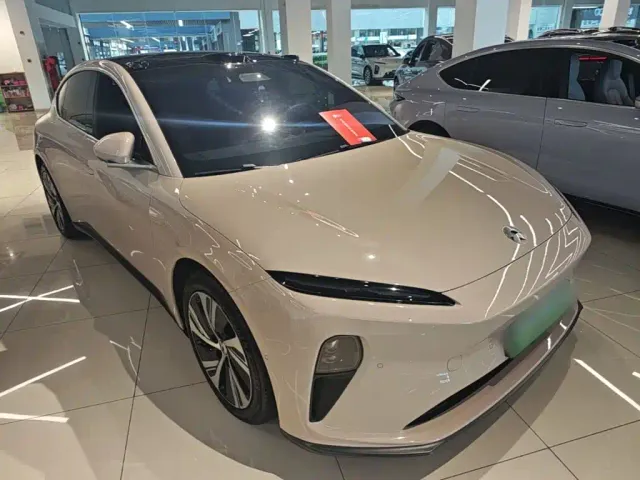 Nio ET5 — Фото автомобиля 3
